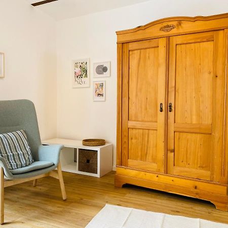 Restaurierter Altbau Mit Privatem Innenhof & Parkplatz Grossfischlingen Kültér fotó