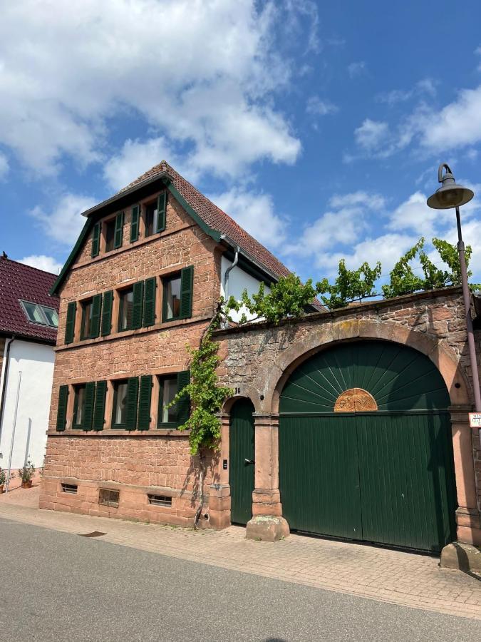 Restaurierter Altbau Mit Privatem Innenhof & Parkplatz Grossfischlingen Kültér fotó